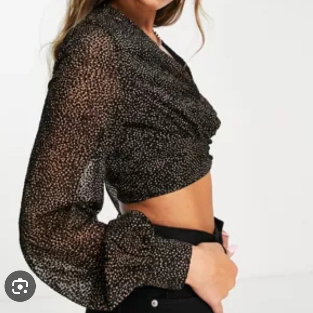 Koco & K London volume sleeve crop top